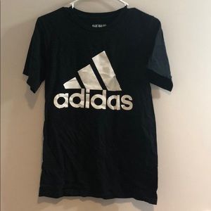 Adidas T-shirt